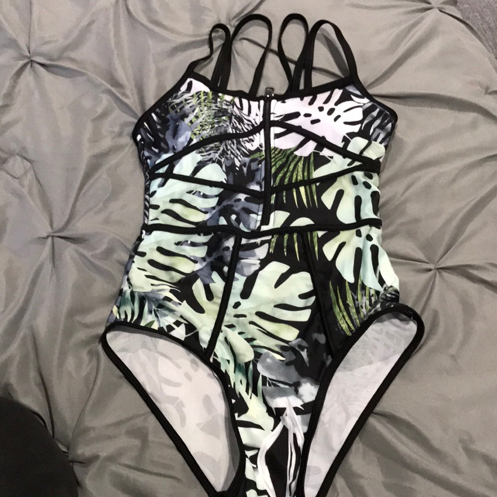 Never worn one piece swim
